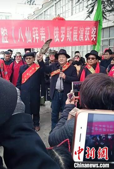 甘肅非遺民間文學“春官說詩”傳承人宅家上網(wǎng)“說鄉(xiāng)情”