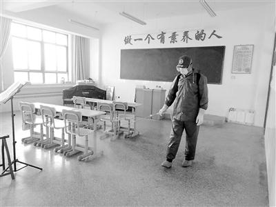 逆行向前 抗疫一線的凡人善舉——記蘭州市福彩投注站代銷(xiāo)者楊仙貴