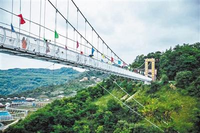 崆峒山5條美妙線(xiàn)路游起來(lái)！來(lái)這三座山赴暮春之約