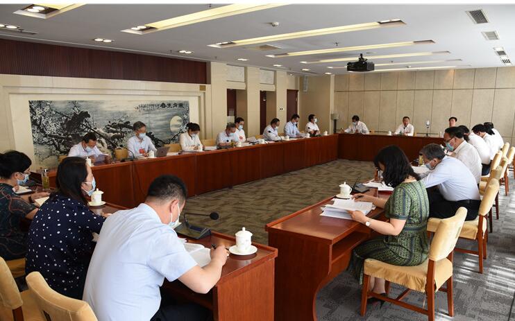 【兩會(huì)快訊】甘肅代表團(tuán)分組審議全國人大常委會(huì)工作報(bào)告，唐仁健參加第二小組會(huì)議并發(fā)言
