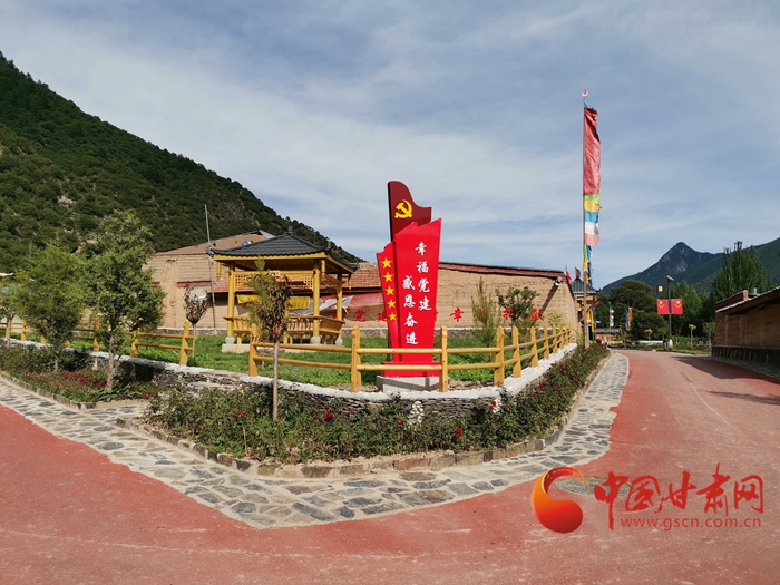【蘭大新聞學(xué)子重走西北角】甘南迭部：村民吃上“文化飯”，搭上“旅游車”