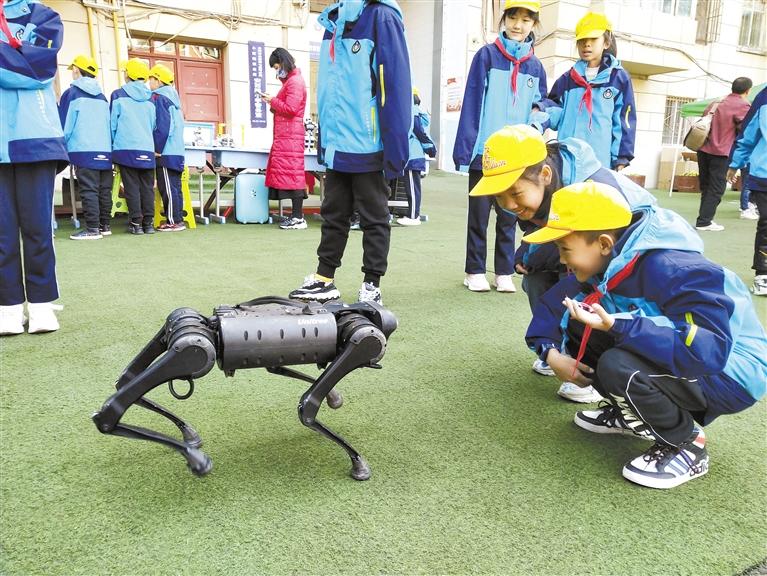 蘭州安西路小學(xué)“STEM種子?！苯遗?>
        </a><em>蘭州安西路小學(xué)“STEM種子?！苯遗?/em></li>
    <li><a  target=