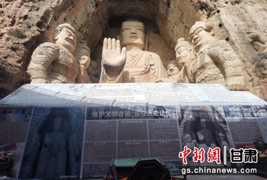 時(shí)下，中國“石窟鼻祖”天梯山石窟第13窟大佛足部與局部危巖體搶救性保護(hù)項(xiàng)目正在施工。圖為施工現(xiàn)場。陳曉斌 攝