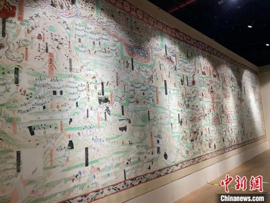 圖為展覽現(xiàn)場?！〗瓧顭?攝