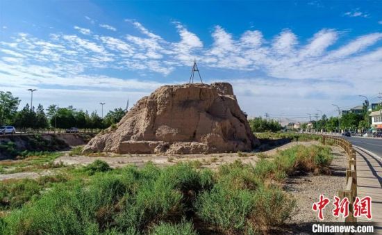 圖為沙州郡城遺址公園古遺址?！⊥醣筱y 攝
