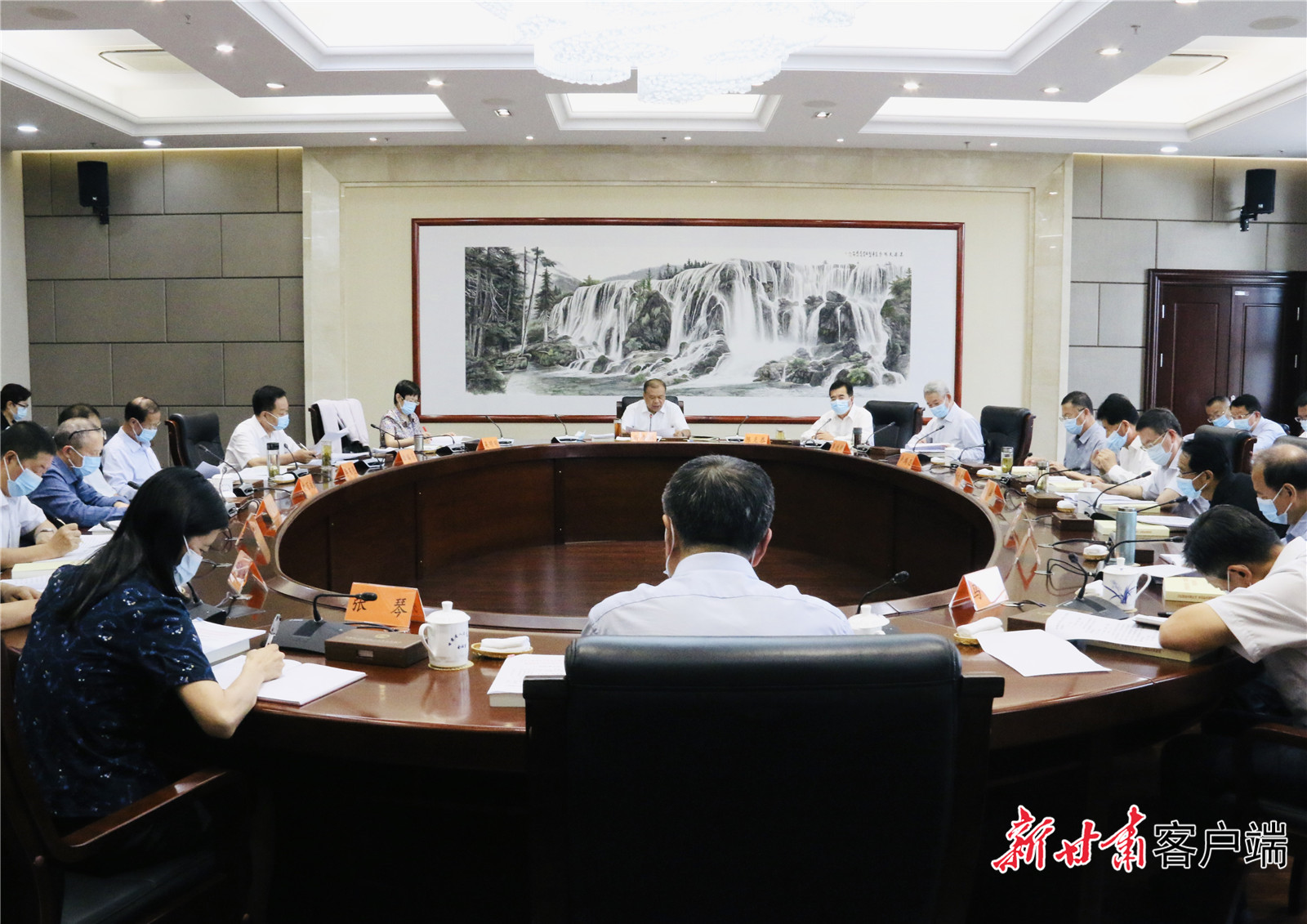 甘肅省人大常委會(huì)黨組（擴(kuò)大）會(huì)議暨理論學(xué)習(xí)中心組學(xué)習(xí)會(huì)議召開