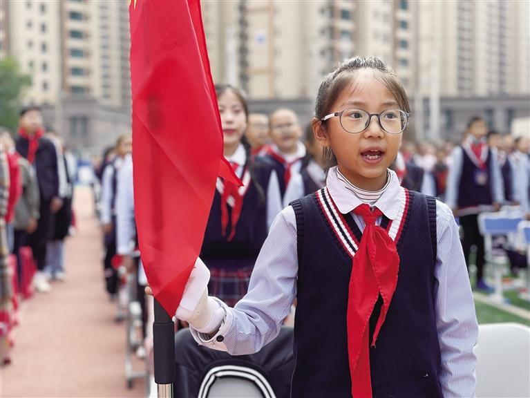  “請黨放心 強(qiáng)國有我” 黃河少年?duì)幾鱿蠕h 蘭州市舉行紀(jì)念中國少年先鋒隊(duì)建隊(duì)72周年主題隊(duì)日活動