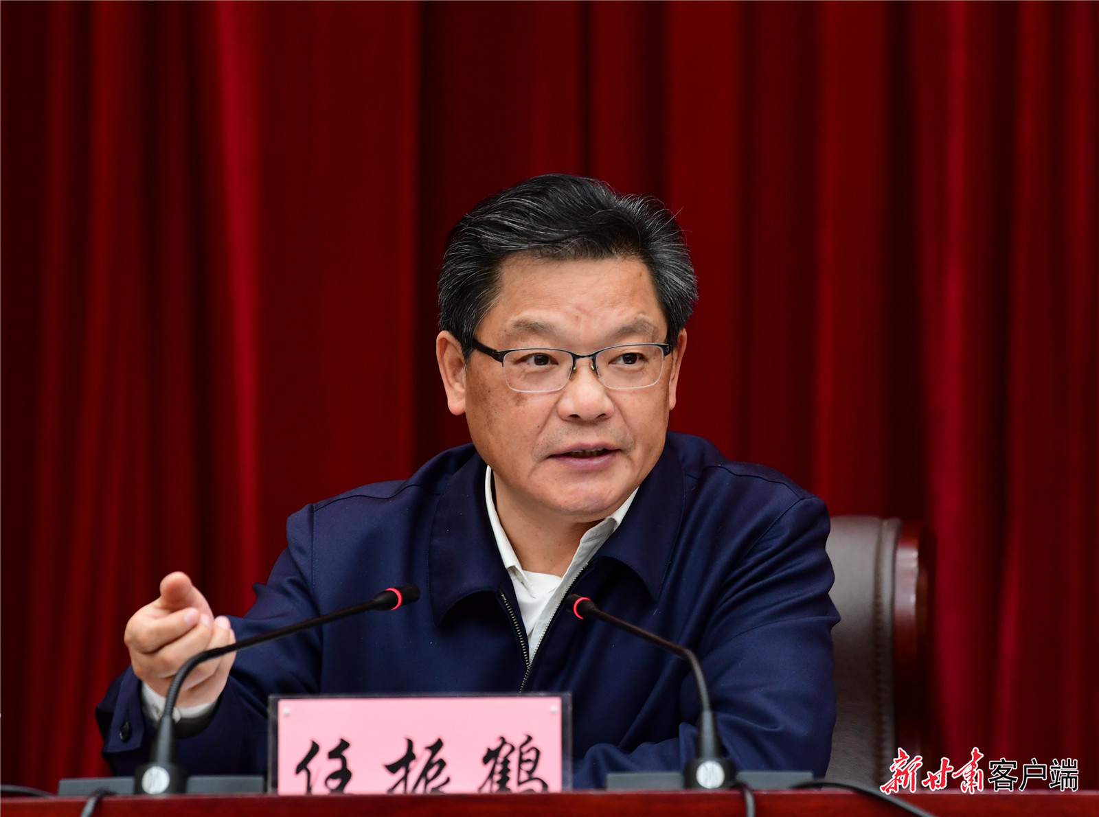 任振鶴在全省新型城鎮(zhèn)化工作推進會議上強調(diào)：凝心聚力抓落實、蹄疾步穩(wěn)向前進，奮力推進新型城鎮(zhèn)化建設(shè)再上新臺階