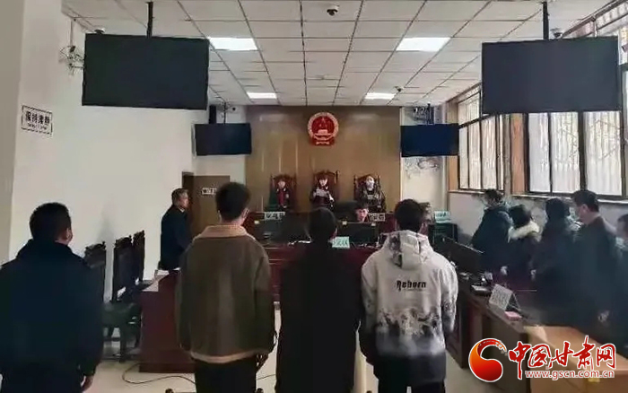 依法帶娃！甘肅省平?jīng)鍪邪l(fā)出首份《家庭教育令》