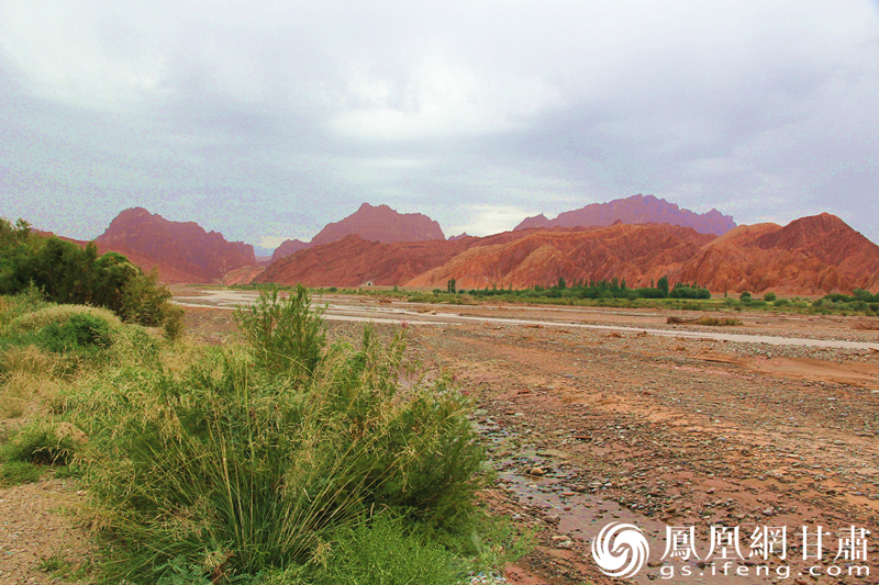 庫車銅廠河沿途，曾經(jīng)的絲路古道。楊文遠(yuǎn) 攝