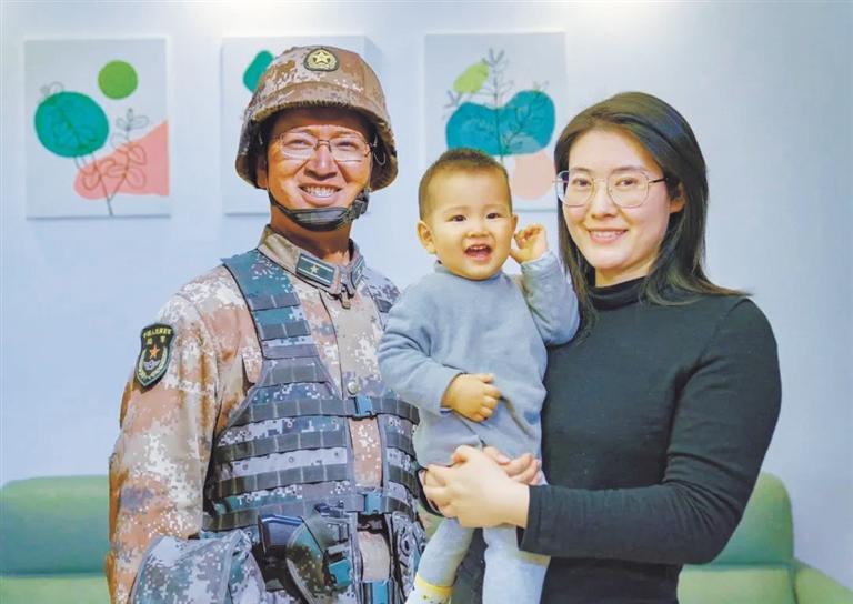 蘭州市退役軍人事務(wù)局舉行清明代祭掃儀式 陳紅軍烈士父親給兒子寫來寄語 “你是祖國的好兒女，也是我們的驕傲”