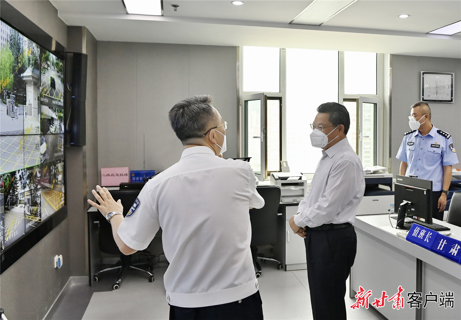 任振鶴在省公安廳調研3