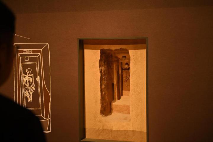 張家川縣馬家塬車輿博物館展陳的馬家塬遺址出土文物。李亞龍 攝