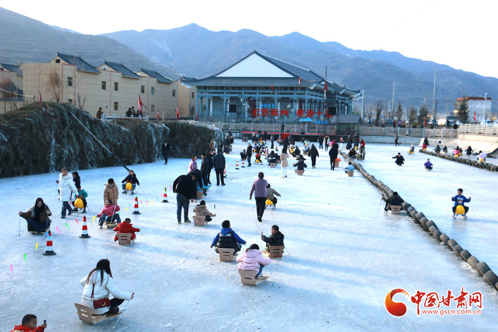定西岷縣：冰雪運(yùn)動(dòng)開(kāi)啟美好新一年